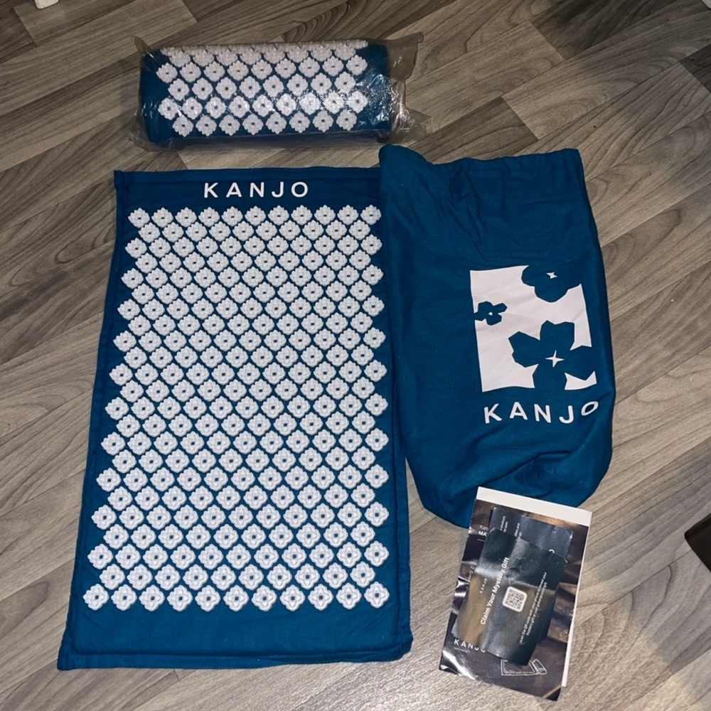 Kanjo Acupressure Mat Set in Blue